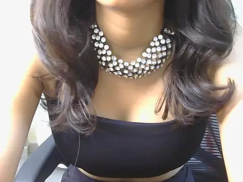 Snapshot of Your_queen_68 chatting on November 12, 2025, 6:17 am Your queen 68 online show from November 12, 2025, 6:17 am