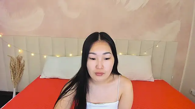 LanaMeiz online show from November 13, 2025, 9:24 am