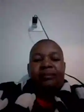 Snapshot of owam243 chatting on November 8, 2025, 7:17 pm owam243 online show from November 8, 2025, 7:17 pm