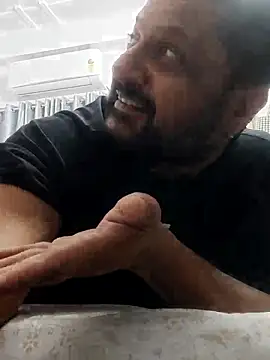 dishant 1686 online show from November 8, 2025, 12:42 pm