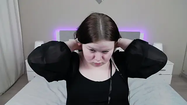 EvaNova  online show from November 21, 2025, 12:26 pm