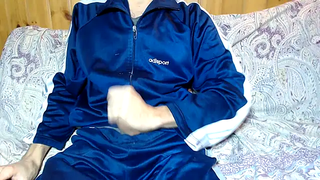 Snapshot of Andrew_x chatting on November 9, 2025, 3:05 pm Andrew x online show from November 9, 2025, 3:05 pm