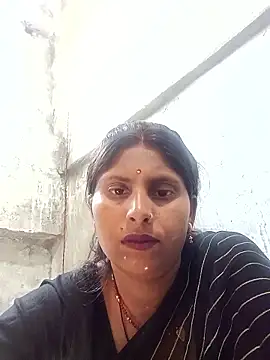 Snapshot of Maya_mohni chatting on June 13, 2026, 9:18 am Maya mohni online show from June 13, 2026, 9:18 am