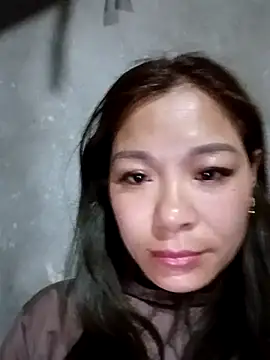 Lyla john online show from February 13, 2026, 11:27 pm