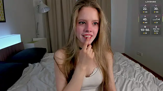 TiffinyMergist online show from February 24, 2026, 5:52 am