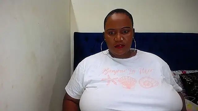 Snapshot of BMWWWXXX chatting on February 14, 2026, 5:24 pm BMWWWXXX online show from February 14, 2026, 5:24 pm