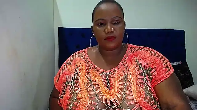 Snapshot of BMWWWXXX chatting on February 13, 2026, 3:56 pm BMWWWXXX online show from February 13, 2026, 3:56 pm