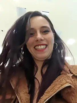 MickNanaa online show from December 17, 2025, 8:08 am