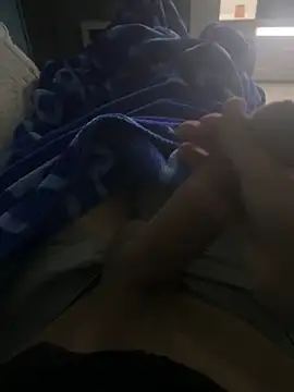 groschibre40100 online show from February 3, 2026, 10:37 pm