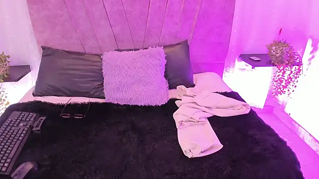 Snapshot of Victoriaa_Anderson chatting on April 29, 2026, 5:30 pm Victoriaa Anderson online show from April 29, 2026, 5:30 pm