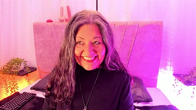Snapshot of Victoriaa_Anderson chatting on May 27, 2026, 2:46 pm Victoriaa Anderson online show from May 27, 2026, 2:46 pm