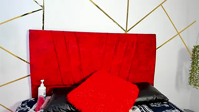 Snapshot of Victoriaa_Anderson chatting on December 19, 2025, 11:29 pm Victoriaa Anderson online show from December 19, 2025, 11:29 pm