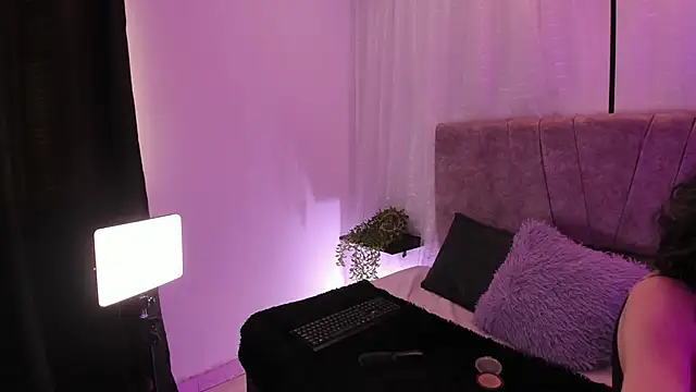 Snapshot of Victoriaa_Anderson chatting on April 30, 2026, 1:29 pm Victoriaa Anderson online show from April 30, 2026, 1:29 pm