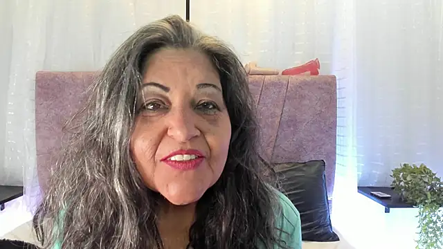 Victoriaa Anderson online show from April 9, 2026, 2:45 pm