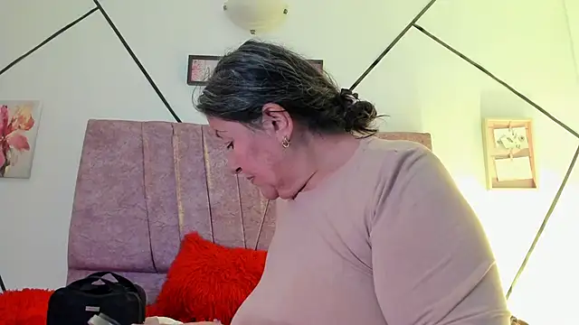 Snapshot of Victoriaa_Anderson chatting on January 10, 2026, 12:11 pm Victoriaa Anderson online show from January 10, 2026, 12:11 pm