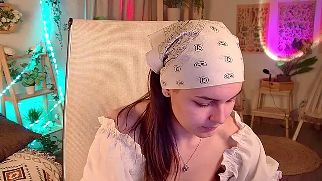 Snapshot of FrancescaCavaliere chatting on May 16, 2026, 9:19 am FrancescaCavaliere online show from May 16, 2026, 9:19 am