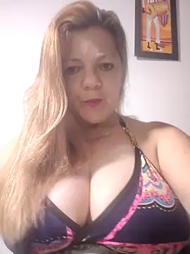 Snapshot of karlaanqui1 chatting on March 19, 2026, 10:04 am karlaanqui1 online show from March 19, 2026, 10:04 am