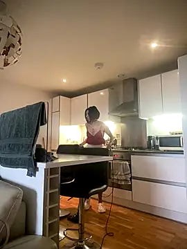 VenusEliteCo online show from November 10, 2025, 9:03 am