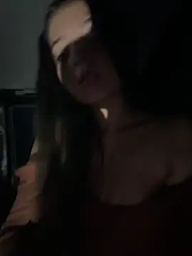 EmmiiGlow online show from May 22, 2026, 11:25 pm