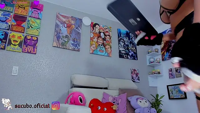 Valentinacaramelito 69 online show from January 17, 2026, 11:41 pm