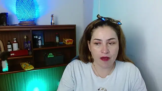 Snapshot of dayan_hanks chatting on April 18, 2026, 2:03 am dayan hanks online show from April 18, 2026, 2:03 am