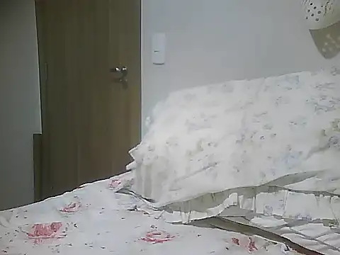 Snapshot of cabecaoegreluda chatting on April 5, 2026, 11:55 pm cabecaoegreluda online show from April 5, 2026, 11:55 pm