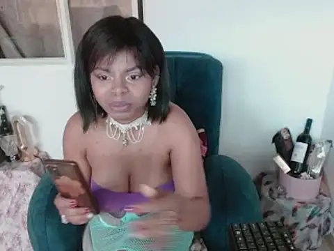 Snapshot of Rey_lizeth73 chatting on November 15, 2025, 8:24 pm Rey lizeth73 online show from November 15, 2025, 8:24 pm