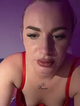 Snapshot of RuxyCatrina chatting on November 9, 2025, 4:38 am RuxyCatrina online show from November 9, 2025, 4:38 am