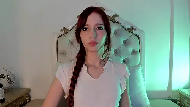 Snapshot of scarlett_smith_3 chatting on April 2, 2026, 2:30 am scarlett smith 3 online show from April 2, 2026, 2:30 am