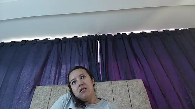 Sofi-Brown online show from November 29, 2025, 3:12 pm