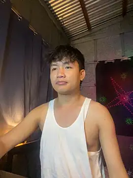 twink alexxx online show from November 12, 2025, 3:27 pm