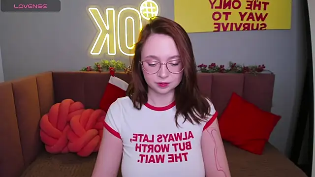 Erica Nelson online show from November 30, 2025, 1:28 am