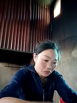 blonde blg online show from November 26, 2025, 5:07 am