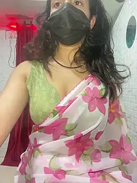 Snapshot of Red_Queen_11 chatting on February 18, 2026, 6:48 pm Red Queen 11 online show from February 18, 2026, 6:48 pm