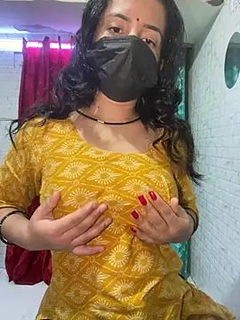 Snapshot of Red_Queen_11 chatting on February 23, 2026, 6:41 pm Red Queen 11 online show from February 23, 2026, 6:41 pm