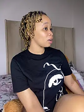 Snapshot of Nisha_102 chatting on February 1, 2026, 10:08 pm Nisha 102 online show from February 1, 2026, 10:08 pm