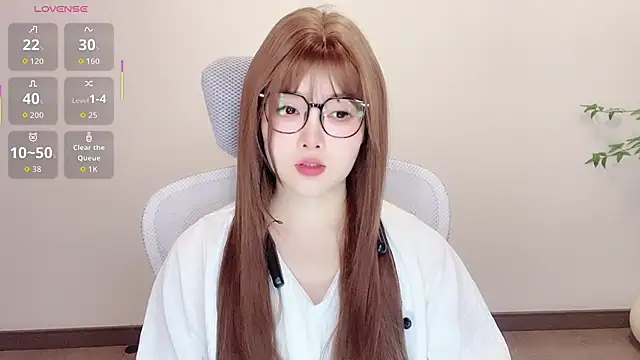 Insist6 online show from April 9, 2026, 12:11 pm