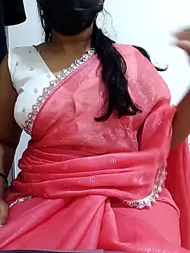 Snapshot of Trisha44 chatting on November 21, 2025, 10:14 am Trisha44 online show from November 21, 2025, 10:14 am