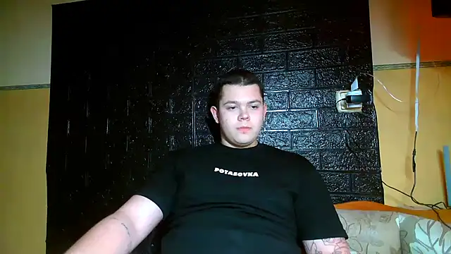 CuteButNaughty  online show from February 5, 2026, 9:10 pm