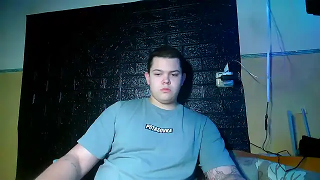 CuteButNaughty  online show from February 11, 2026, 8:52 pm