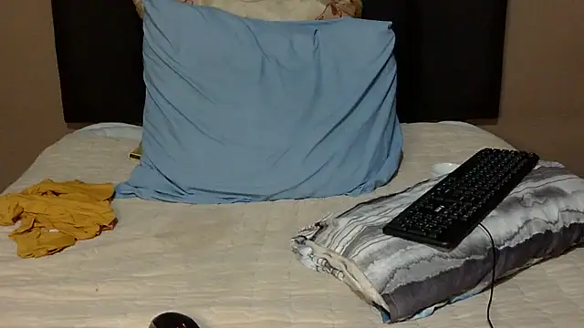 Snapshot of bigsexymama2 chatting on May 16, 2026, 12:53 am bigsexymama2 online show from May 16, 2026, 12:53 am