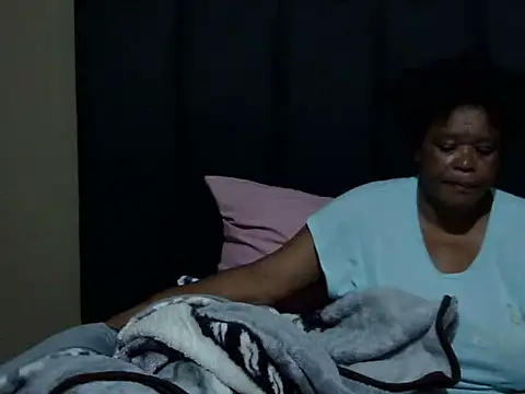 Snapshot of bigsexymama2 chatting on December 23, 2025, 1:38 am bigsexymama2 online show from December 23, 2025, 1:38 am