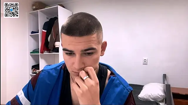 Snapshot of _BarePulse chatting on January 16, 2026, 8:13 pm BarePulse online show from January 16, 2026, 8:13 pm