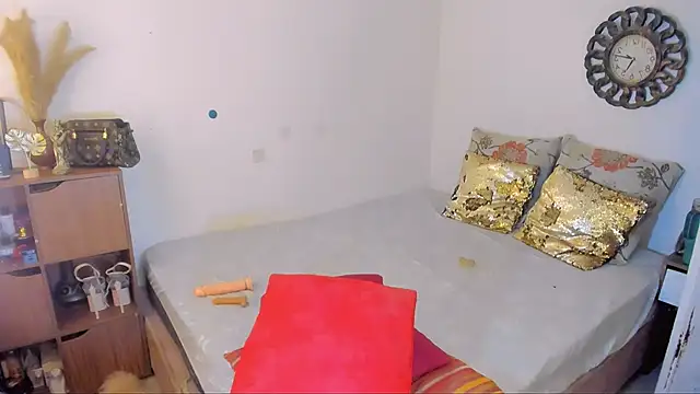 hotcassy online show from April 10, 2026, 5:14 am