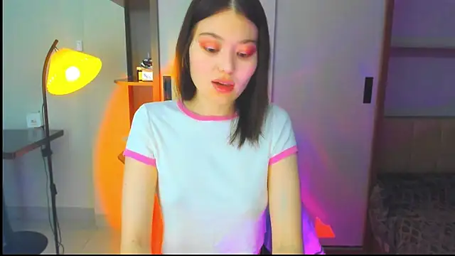 HopeLovely online show from March 4, 2026, 10:01 am