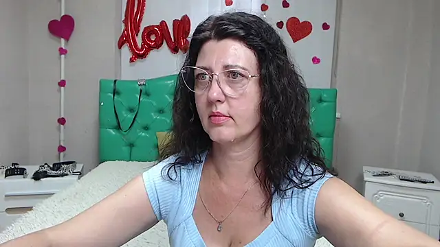 Snapshot of RoseHille chatting on July 7, 2026, 5:16 pm RoseHille online show from July 7, 2026, 5:16 pm