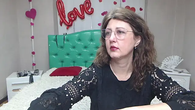 Snapshot of RoseHille chatting on April 18, 2026, 5:21 am RoseHille online show from April 18, 2026, 5:21 am