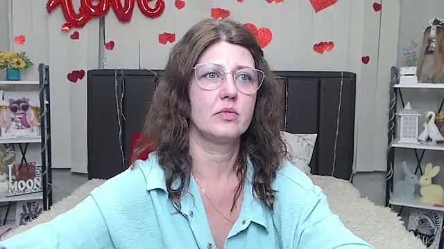 Snapshot of RoseHille chatting on May 28, 2026, 5:19 pm RoseHille online show from May 28, 2026, 5:19 pm