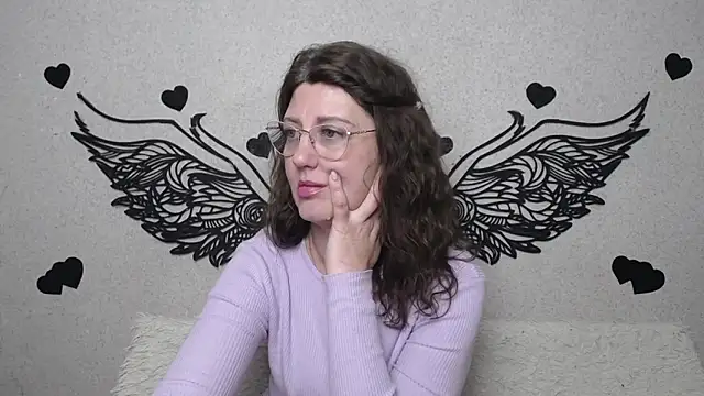 Snapshot of RoseHille chatting on May 16, 2026, 10:36 am RoseHille online show from May 16, 2026, 10:36 am