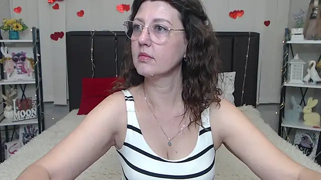 Snapshot of RoseHille chatting on May 23, 2026, 5:17 am RoseHille online show from May 23, 2026, 5:17 am